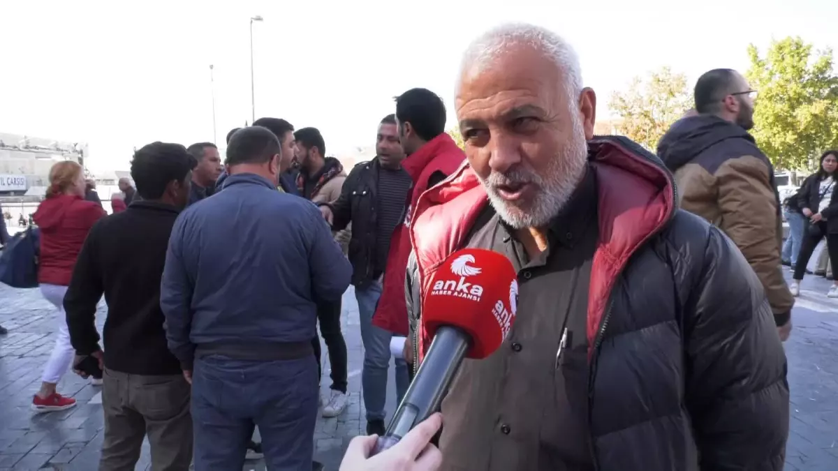 Belediye Şirketlerinde Çalışan İşçiler Kadro Talebiyle Eylem Yaptı: "Bu Kadro Bizim, Devletin Değil. Kadromuzu Vermezse Devlet Batmıştır, Batacaktır"