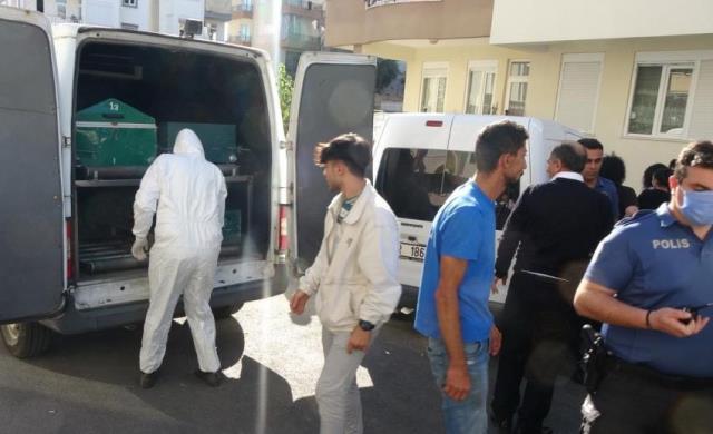 Camdan içeri bakında gördüler! 3 gündür aranan kadının cansız bedeni erkek arkadaşının evinde bulundu Camdan içeri bakında gördüler! 3 gündür aranan kadının cansız bedeni erkek arkadaşının evinde bulundu