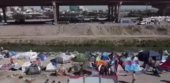 CİUDAD JUAREZ - Meksika'nın Rio Grande kıyısındaki kampta bulunan göçmenlerin bekleyişi sürüyor