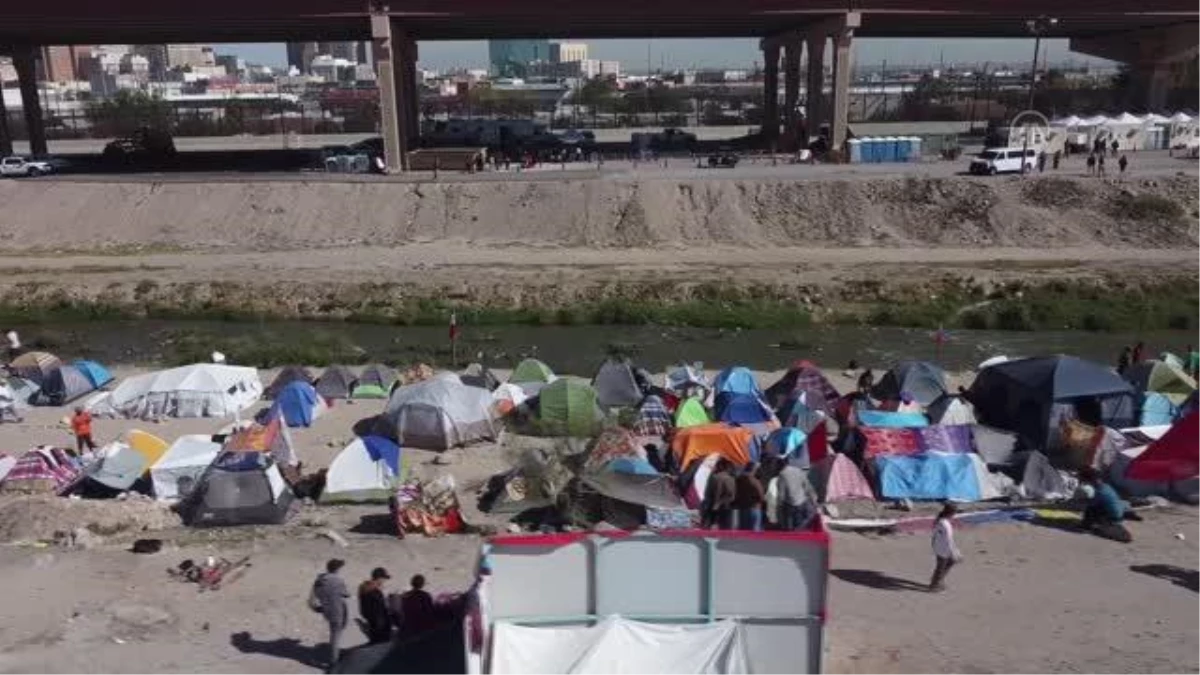 CİUDAD JUAREZ - Meksika\'nın Rio Grande kıyısındaki kampta bulunan göçmenlerin bekleyişi sürüyor