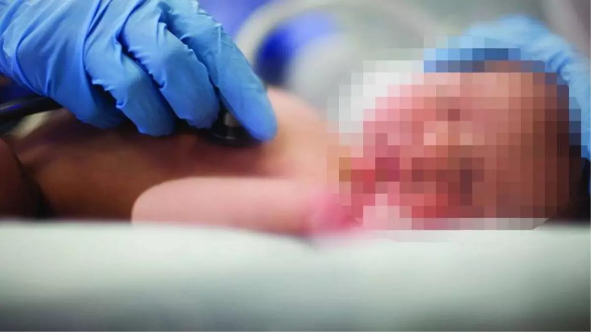 Doğumhanede bebeğin yüzünü gören aile onu terk edip gitti