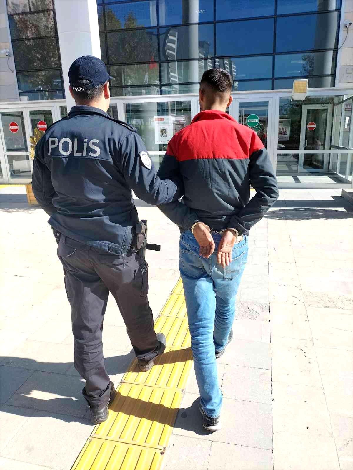 Elazığ\'da su saati ve muslukları çalan şüpheli tutuklandı