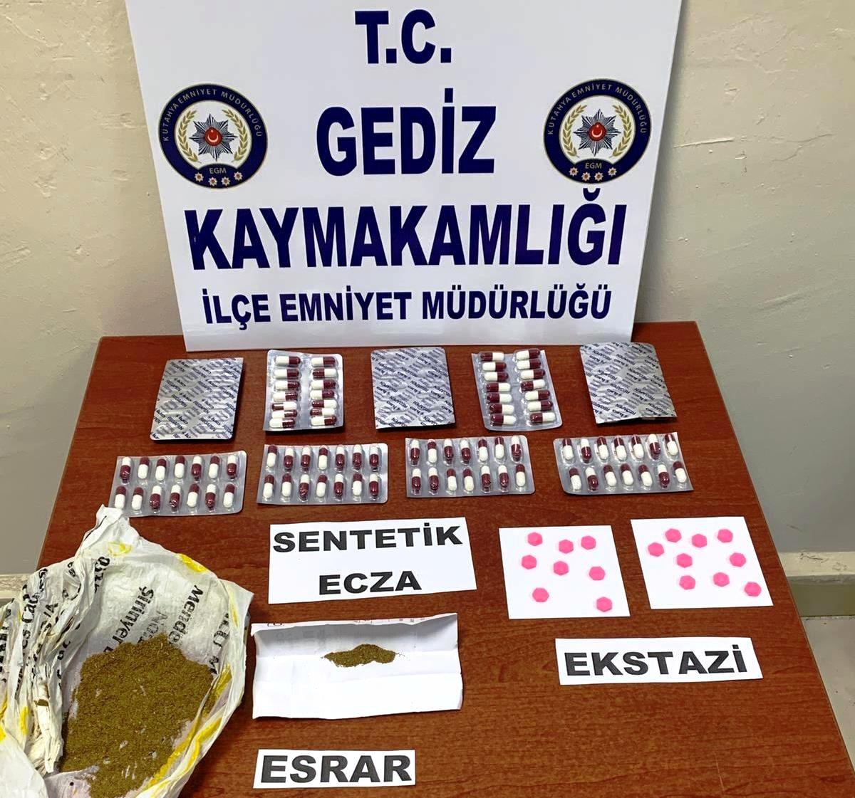 Gediz\'de uyuşturucu operasyonunda 5 gözaltı