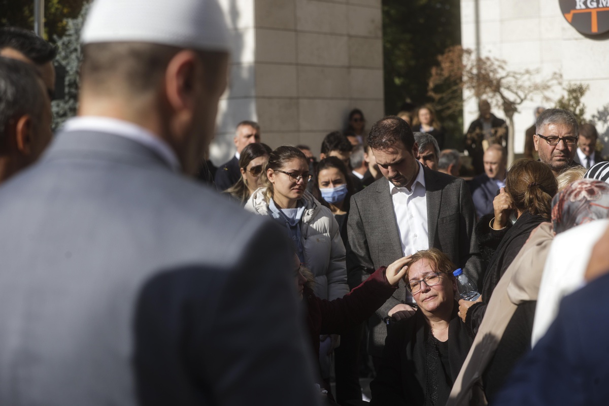 Karayolları Genel Müdür Yardımcısı Aytekin\'in cenazesi toprağa verildi