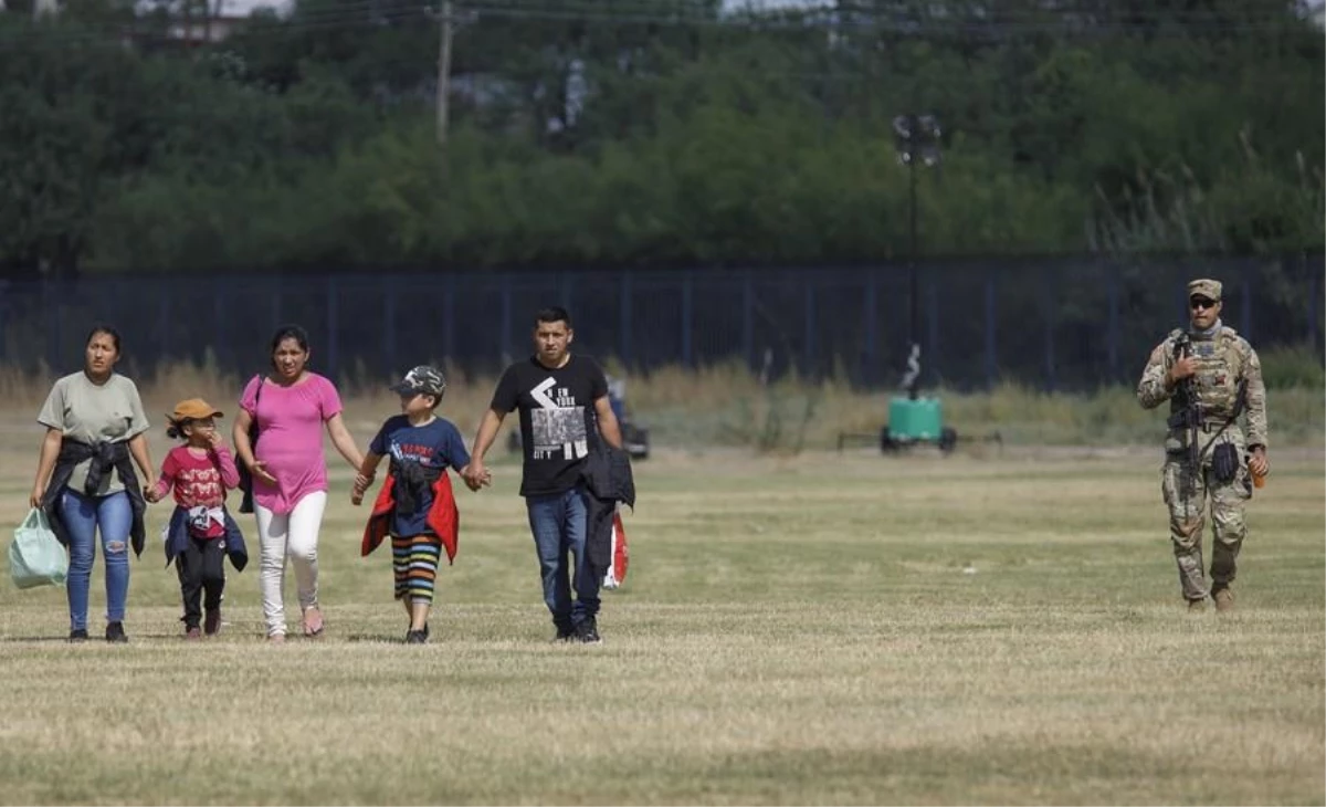 Medya: ABD\'nin Güney Sınırında Rekor Sayıda Göçmen Yakalandı