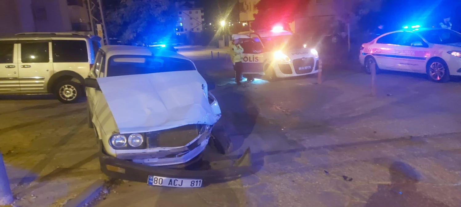 Osmaniye\'de otomobille polis aracının çarpışması sonucu 3 kişi yaralandı