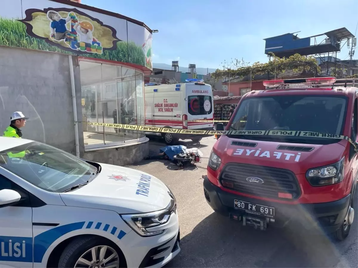 Otomobil motosiklete çarptı: 1 ölü, 1 yaralı