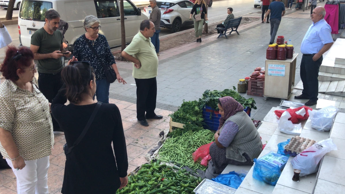 Adana\'da seyyar satıcının para ve cep telefonunu çalan zanlı salıverildi