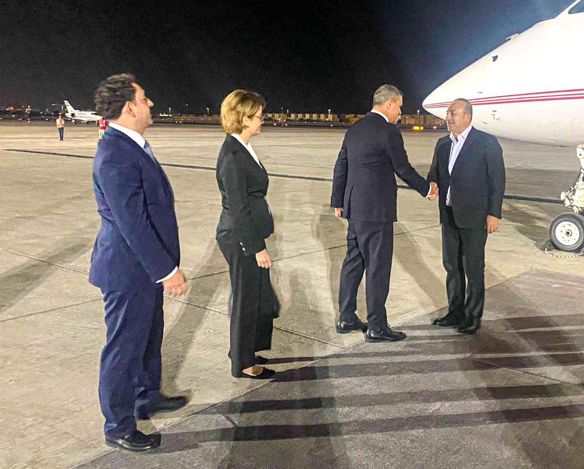 Bakan Çavuşoğlu, BAE\'de