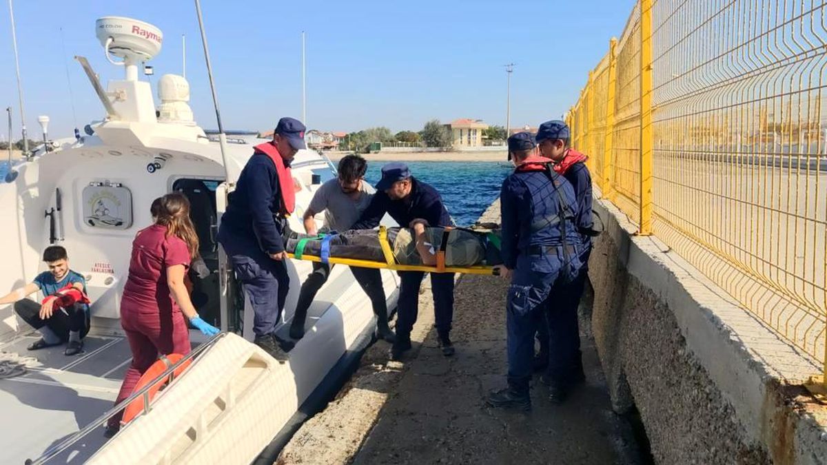 Bozcaada\'da balıkçı teknesinde yaralanan 2 vatandaş tahliye edildi