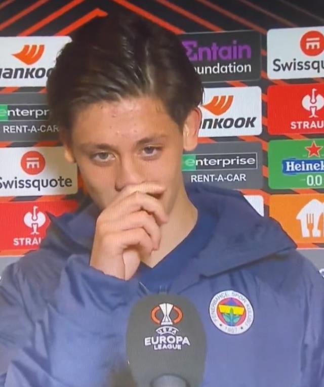 Canlı yayında olduğunu fark etmeyen Arda Güler'in muhabire soruduğu soru yüzleri gülümsetti