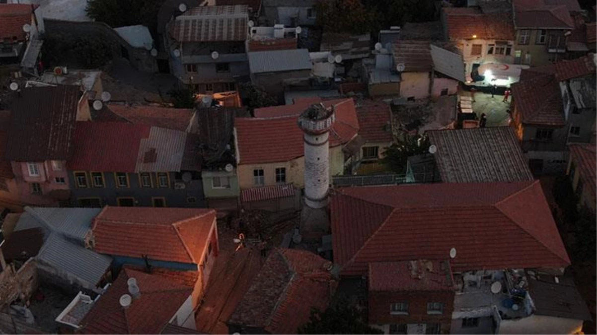 İzmir\'deki deprem sonrası Prof. Dr. Ahmet Ercan\'dan korkutan uyarı: Bu iki bölge taşınmalı