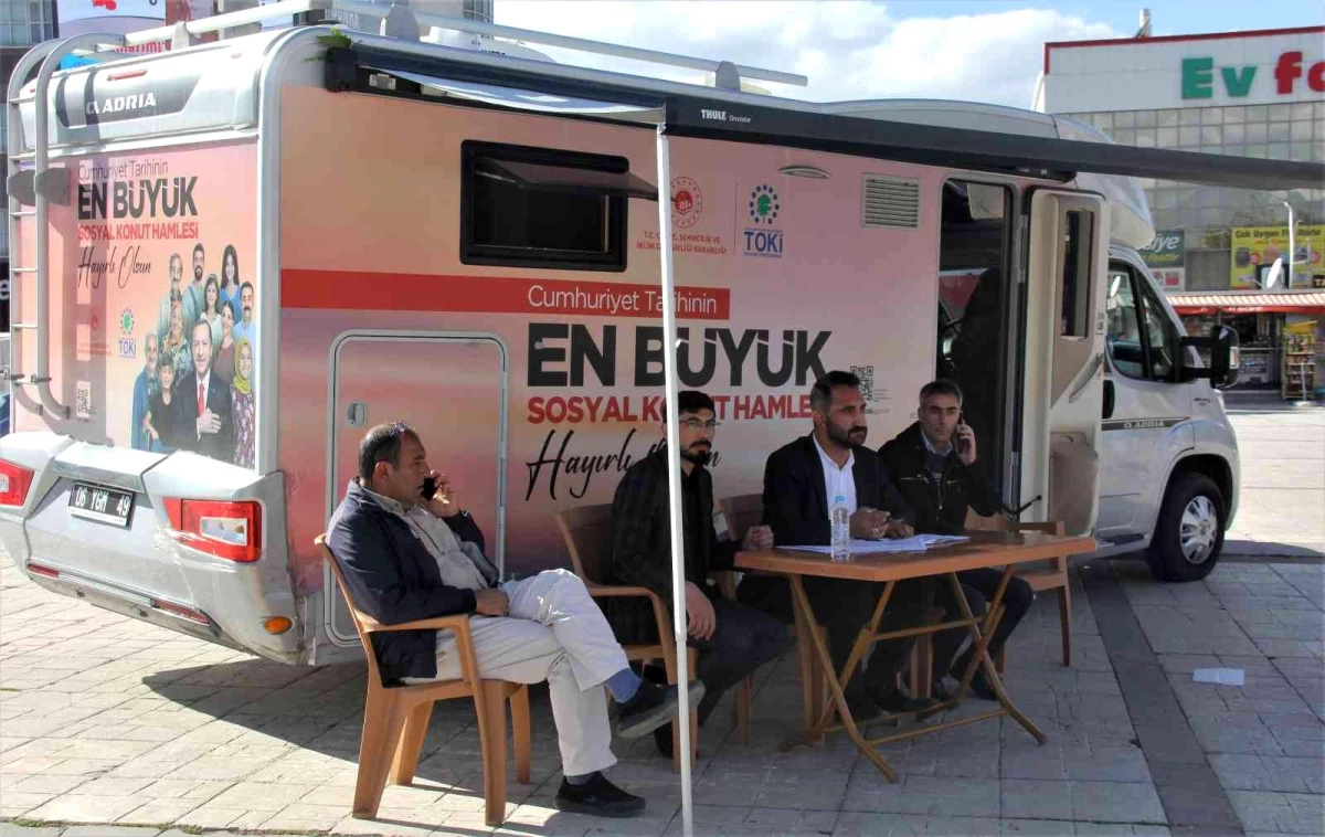 Erzincan\'da sosyal konut projesi vatandaşlara mobil araçla tanıtıldı