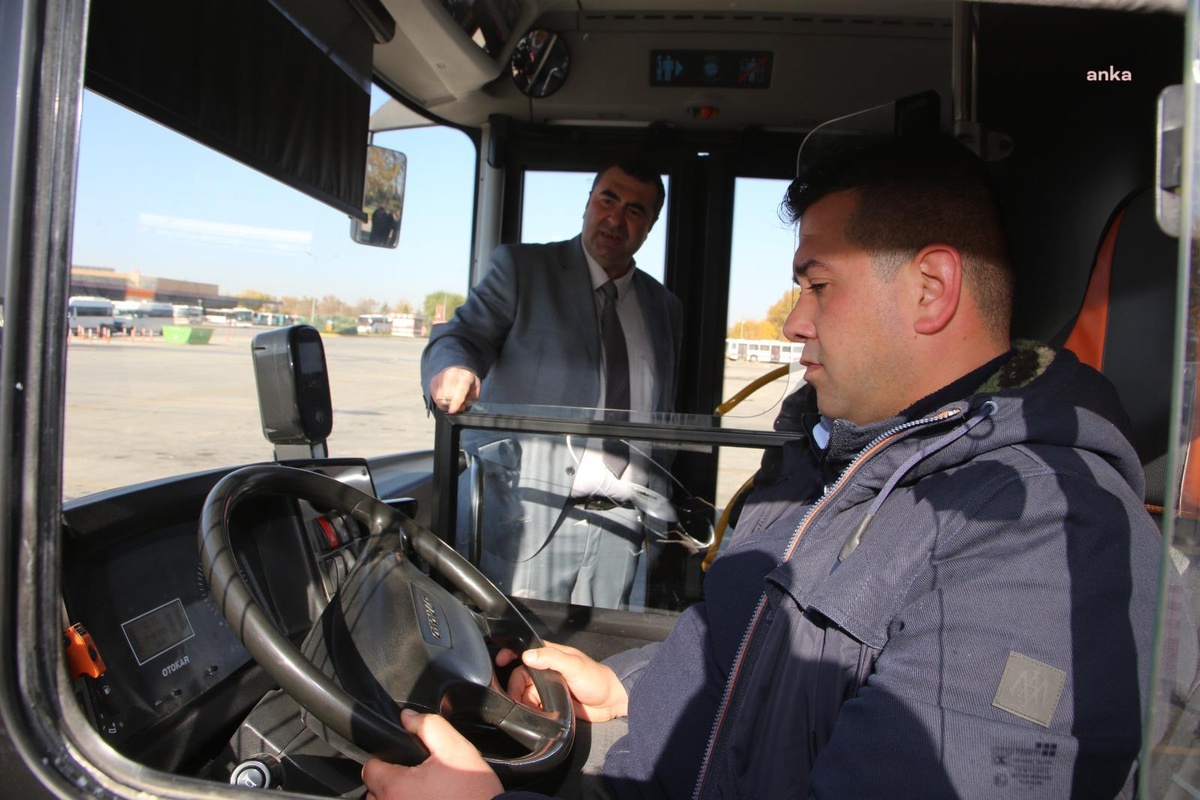 Eskişehir Büyükşehir\'den Otobüs Şoförlerine Teknik Eğitim