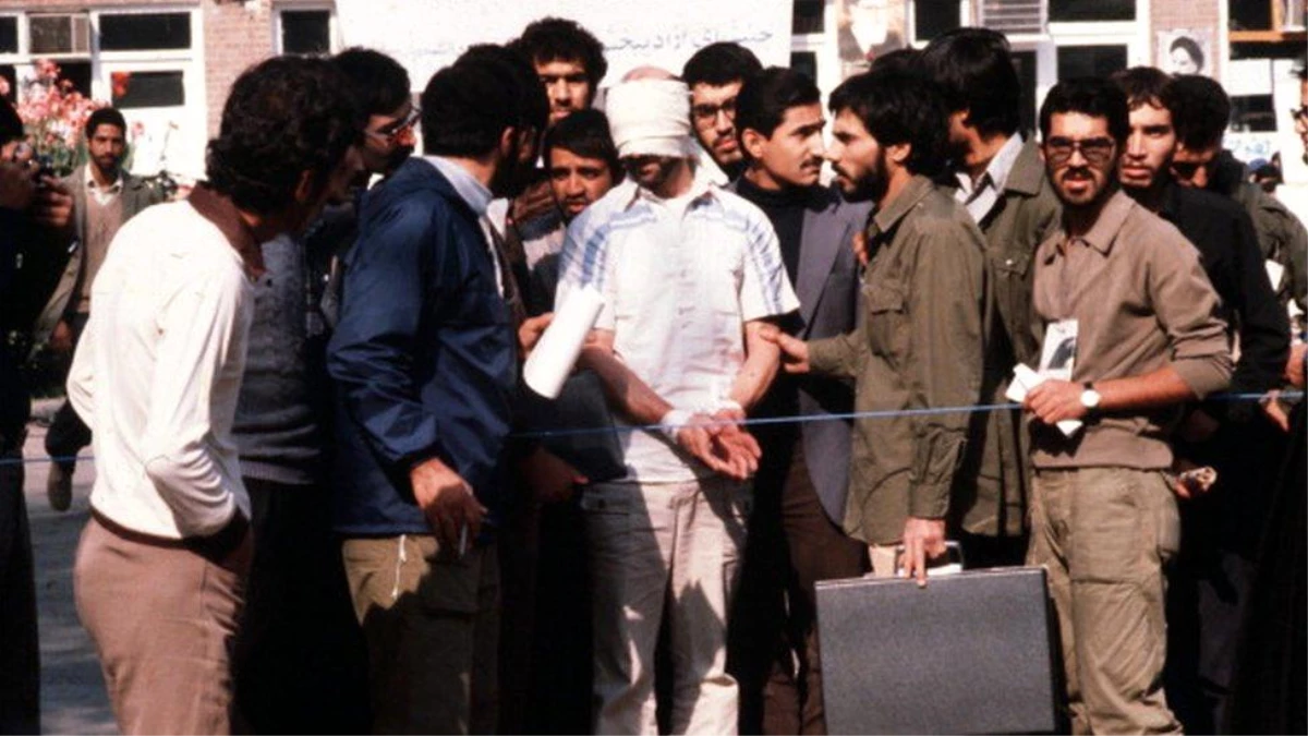 Rehine krizinin 40. yıl dönümü! İran\'da ABD konsolosluğunda, 90 kişinin rehin alındığı olaylardan kareler