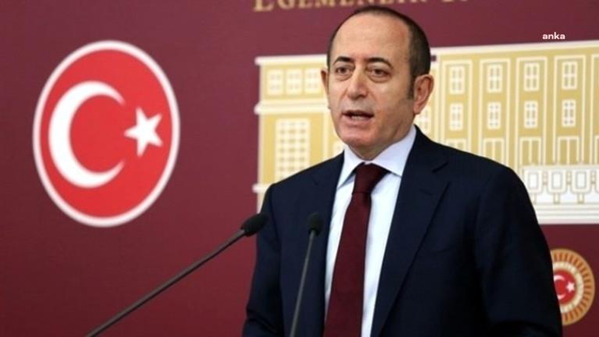 Hamzaçebi, Bakan Ersoy\'a Boğaziçi Üniversitesi Geliştirme Vakfı\'nı Sordu: "İsim Düzeltme Davası Açacak Mısınız"
