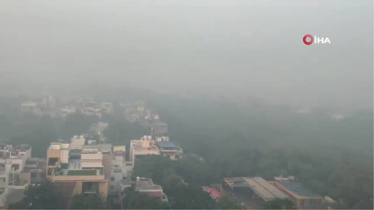 Hindistan\'da hava kirliliği okulları tatil ettirdi