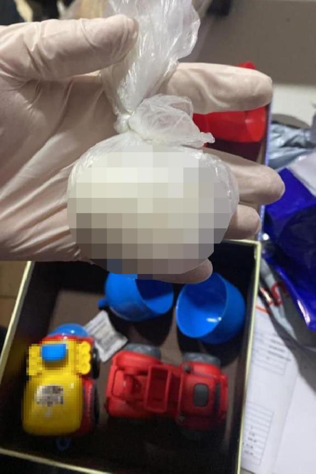 Kargodaki sürpriz yumurtadan uyuşturucu çıktı
