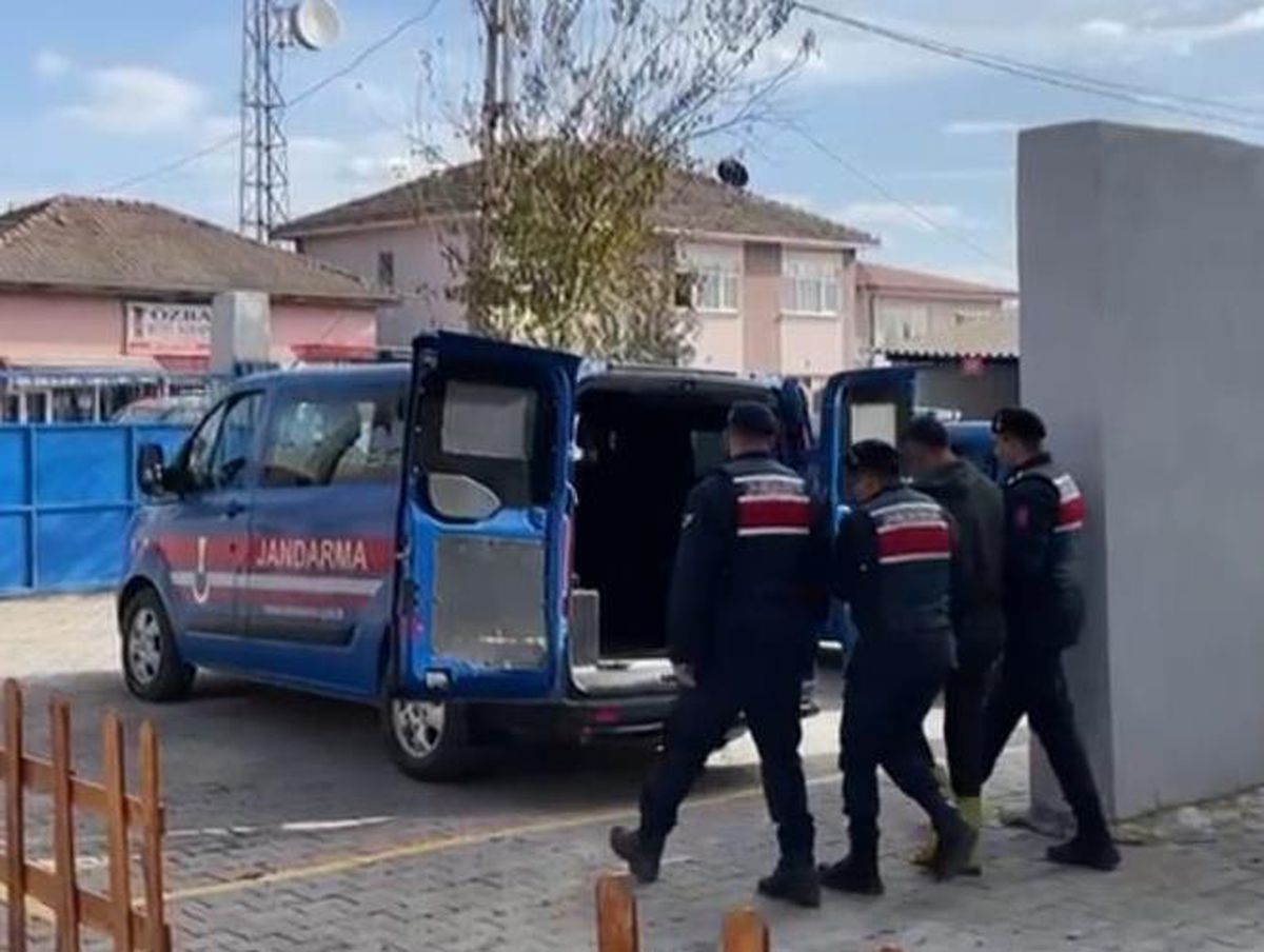 Kastamonu\'da cinayet suçundan aranan 2 hükümlü yakalandı