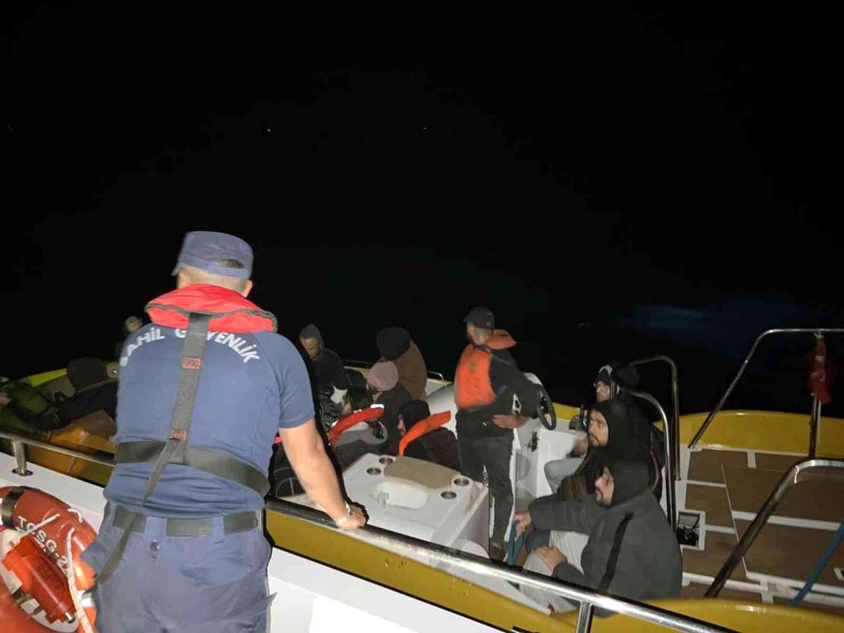 Muğla\'da 49 göçmen kurtarıldı