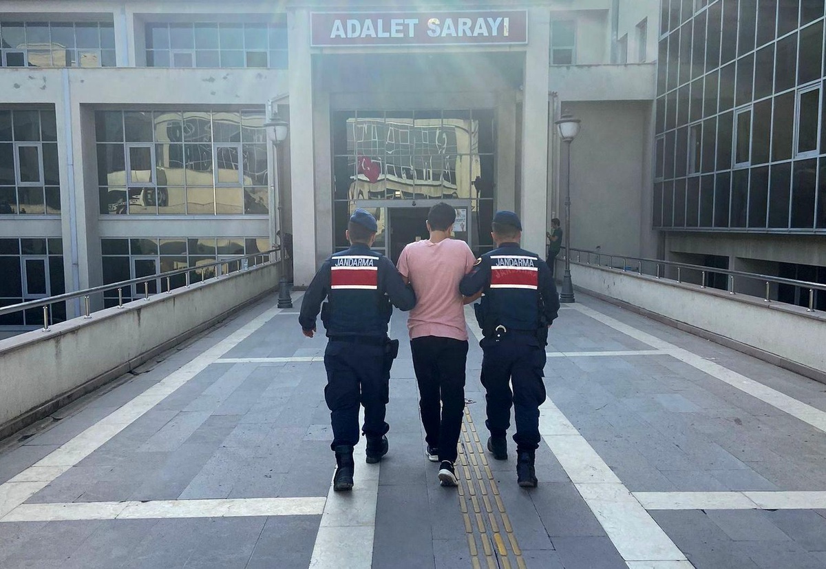 Osmaniye\'de 16 yıl 5 ay hapis cezasıyla aranan hükümlü yakalandı