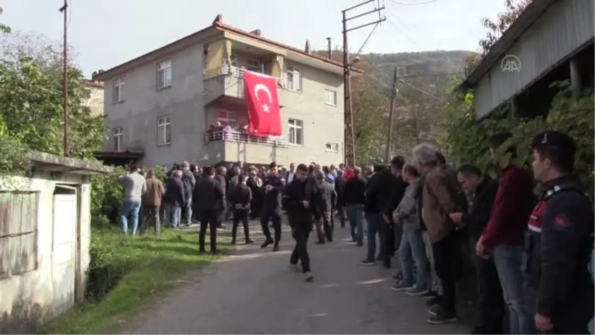 Amasra\'daki patlamadan 21 gün sonra hayatını kaybeden madenci Taner Şen son yolculuğuna uğurlandı