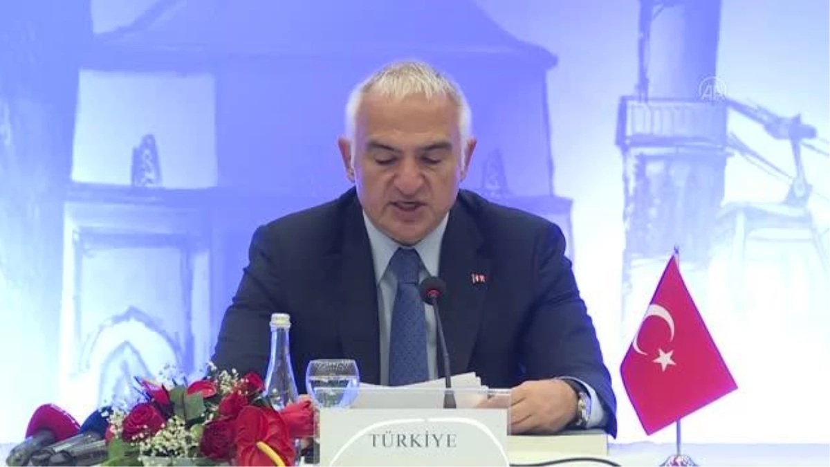 Bakan Ersoy : " Türk Dünyası Kültür Başkenti\' sancağını 2023 yılında, Azerbaycan kültür ve sanatının en önemli merkezlerinden Şuşa şehrine...