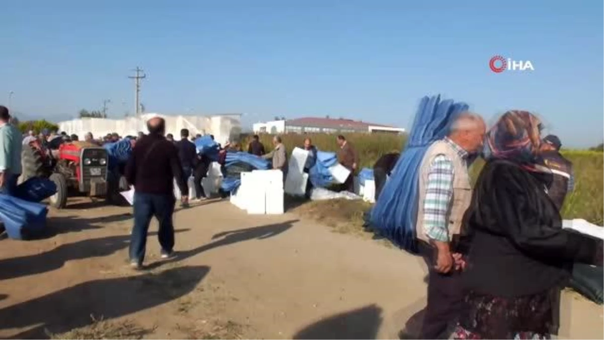 Balıkesir\'de Büyükşehir\'den zeytin üreticilerine tente ve zeytin kasası desteği