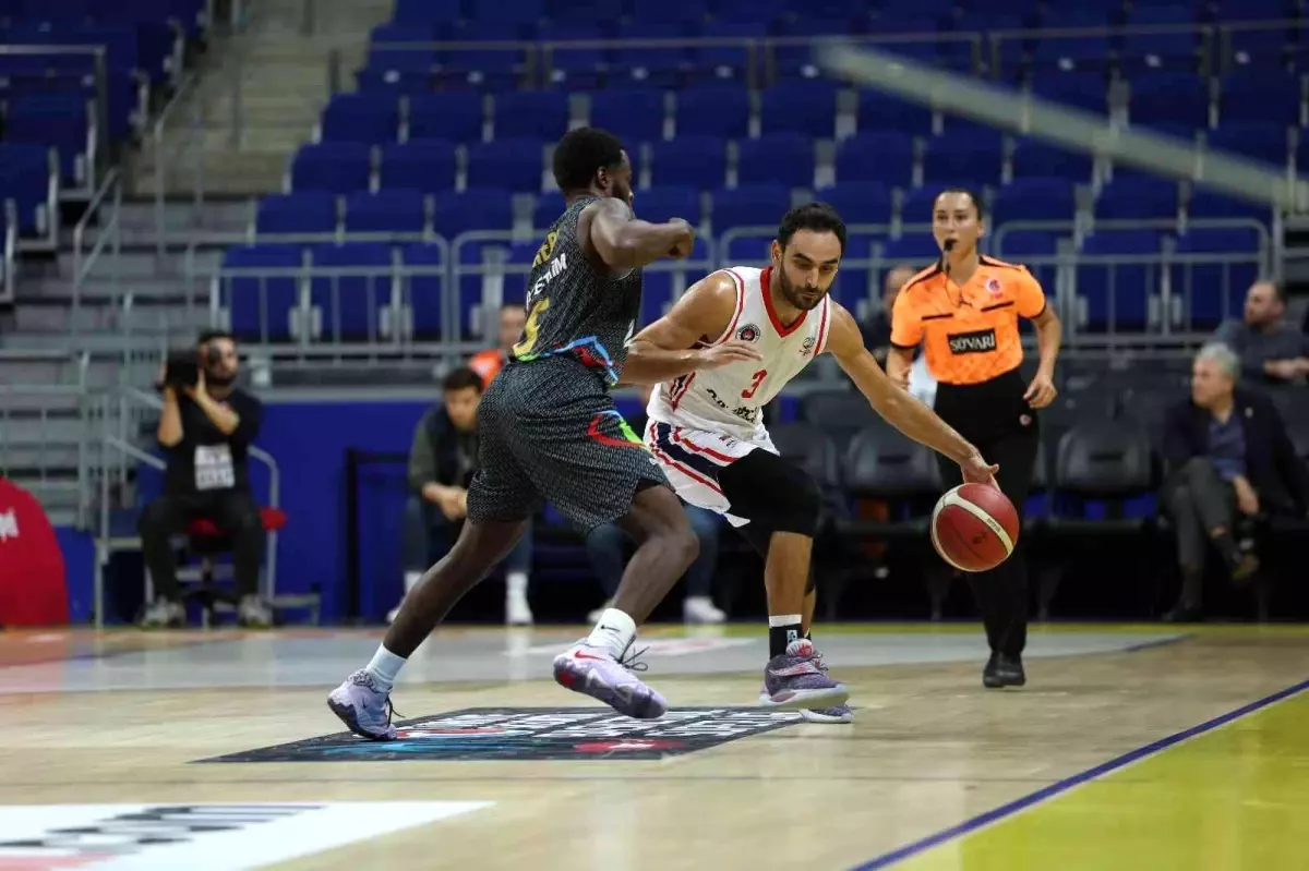 Basketbol Süper Ligi : Bahçeşehir Koleji: 71 Aliağa Petkimspor: 61