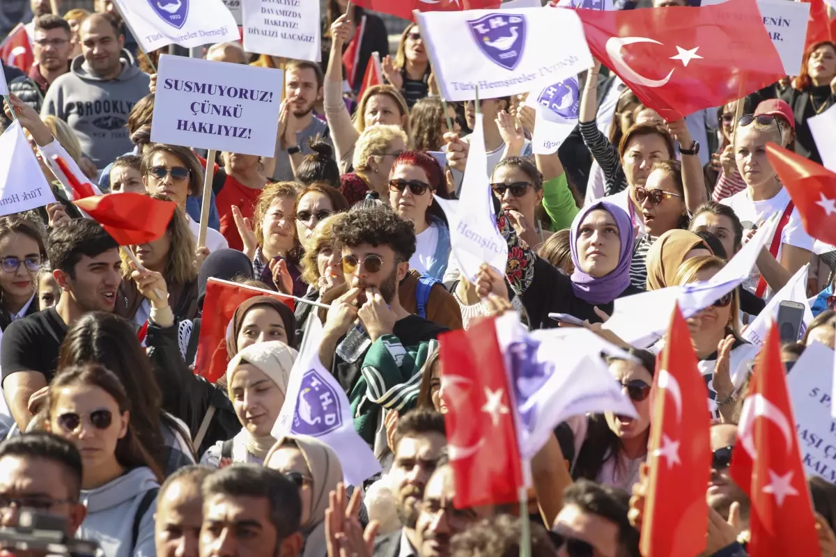 Hemşirelerden 'Söz Hemşirelerde' mitingi