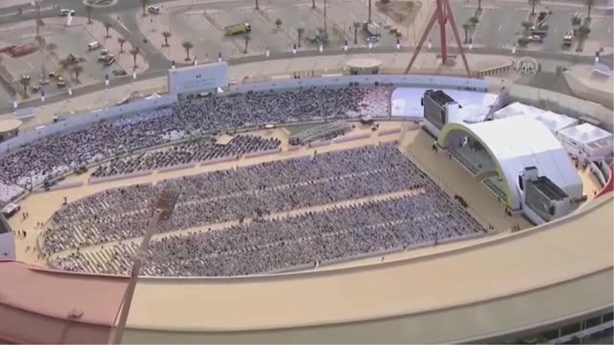 Papa Franciscus, Bahreyn Ulusal stadyumda yapılan ayini yönetti (4)
