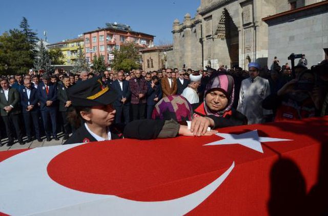 Şehit Uzman Onbaşı Akçağlayan, son yolculuğuna uğurlandı