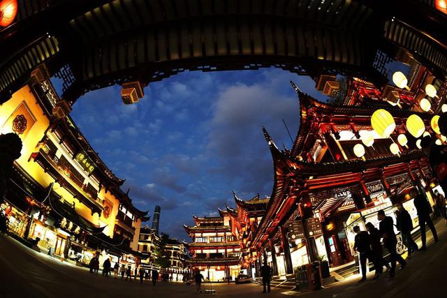 Shanghai'da 5. Çin Uluslararası İthalat Fuarı'nın Katılımcıları Coşkuyla Karşılanıyor