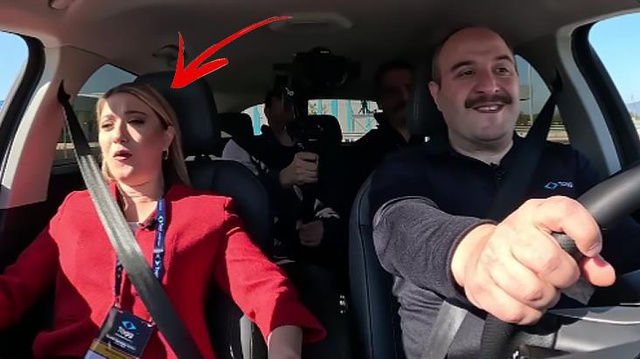 Togg'un hızı muhabirlerin aklını aldı! O anları Bakan Varank paylaştı Togg'un hızı muhabirlerin aklını aldı! O anları Bakan Varank paylaştı