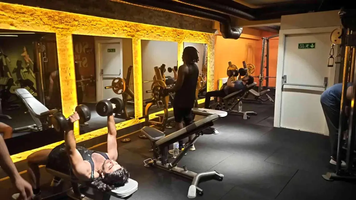 Yaza fit girmek isteyenler şimdiden salonlara kayıt yaptırmaya başladı