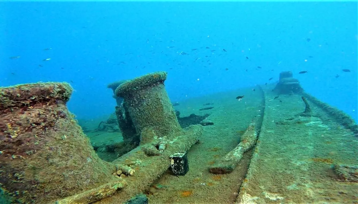 Antalya\'da tarihi batıktaki mühimmat, su altı kamerasıyla böyle görüntülendi