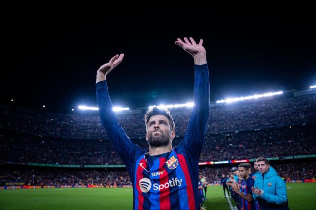 Barcelona efsanesi Pique gözyaşları içinde futbola veda etti! Konuşması herkesi derinden etkiledi Barcelona efsanesi Pique gözyaşları içinde futbola veda etti! Konuşması herkesi derinden etkiledi