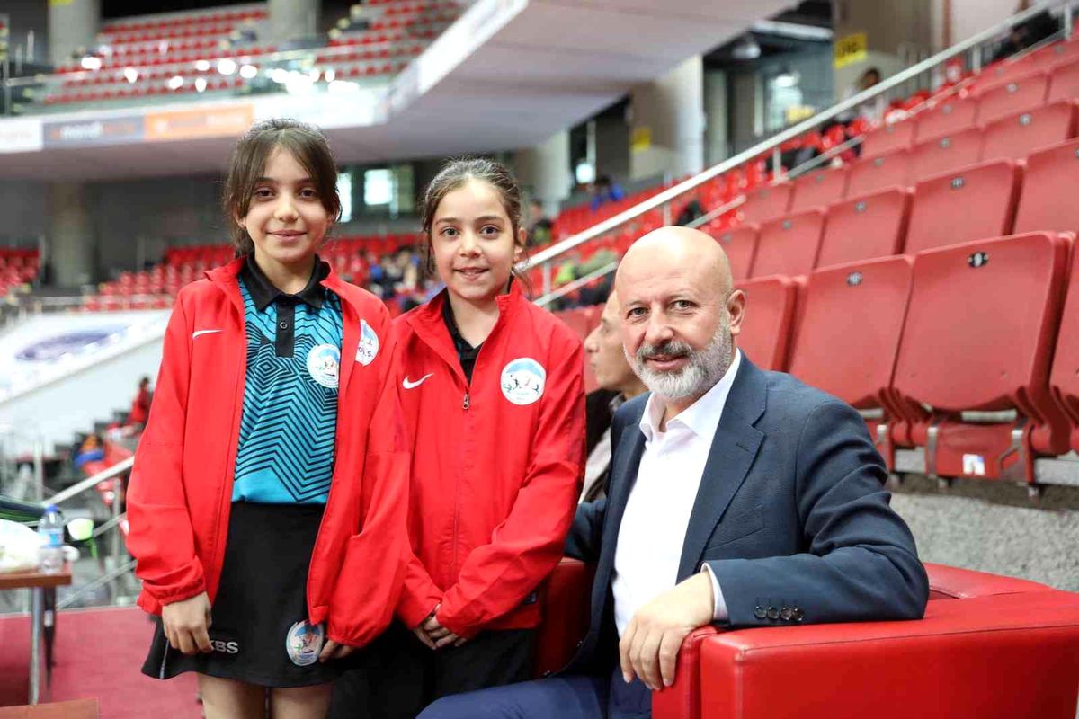 Kocasinan Belediye Başkanı Çolakbaydar\'dan sporculara ziyaret