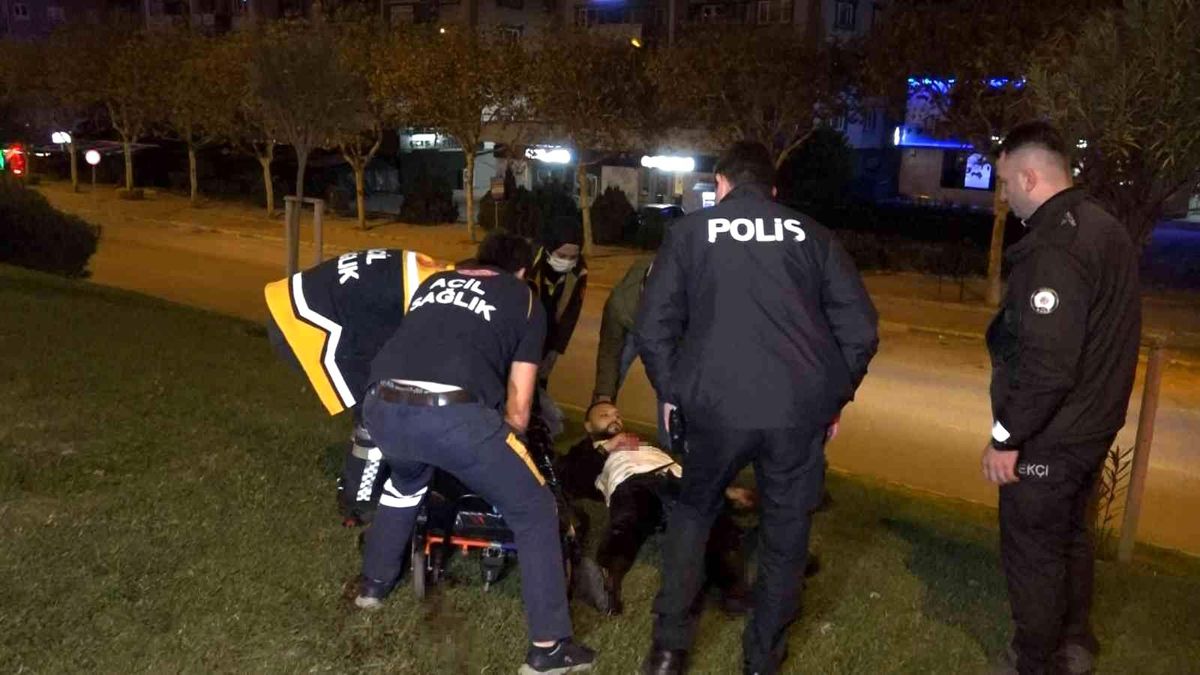 Bursa\'da eğlence mekanında silahlı kavga: 2 yaralı