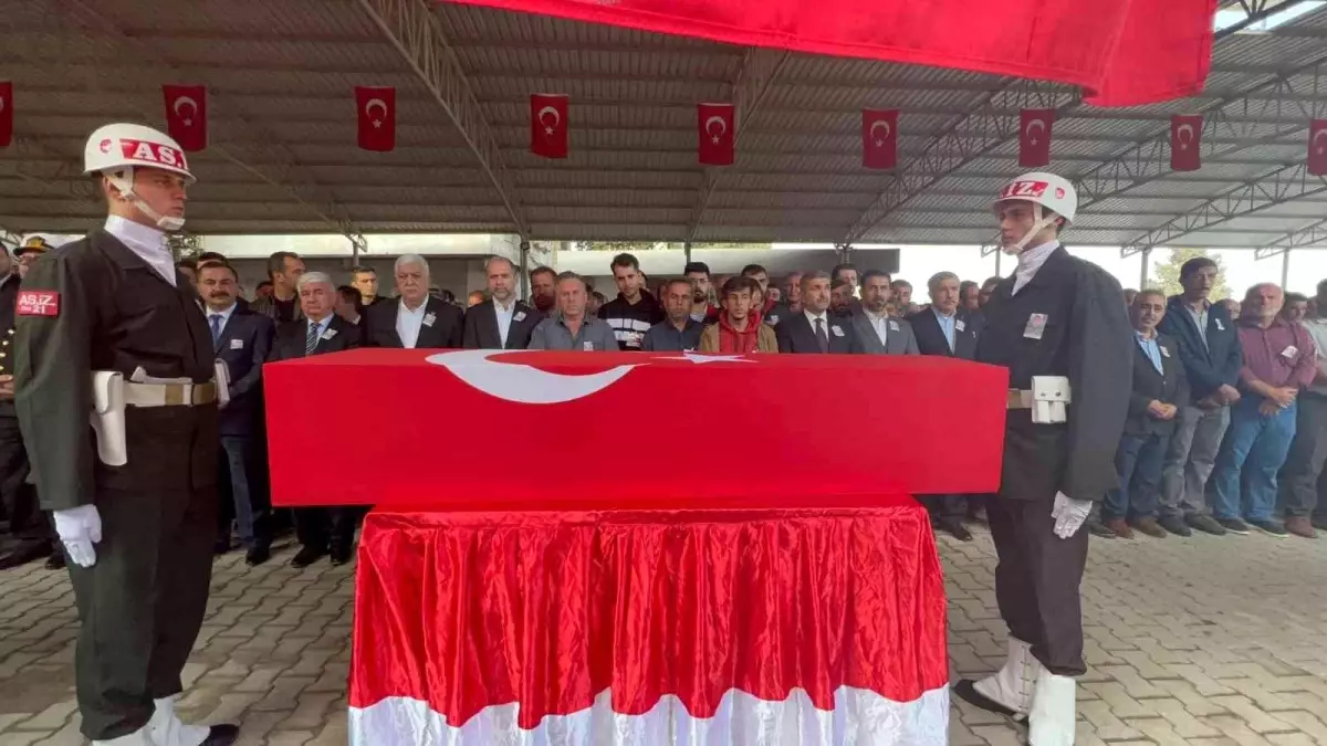 Hataylı şehit son yolculuğuna uğurlandı