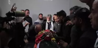 İsrail güçlerinin Batı Şeria'da öldürdüğü Filistinli gencin cenaze töreni