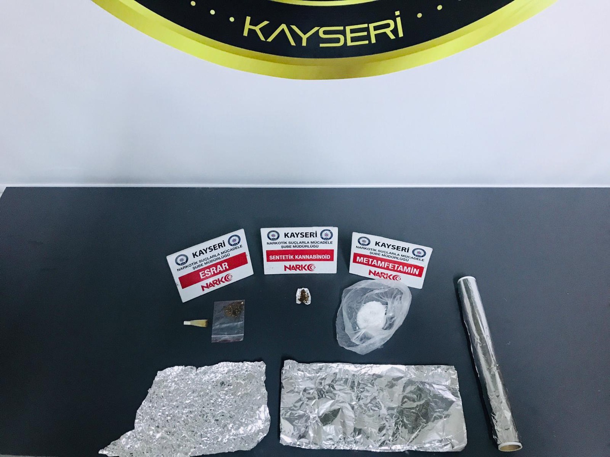 Kayseri\'de uyuşturucu operasyonunda 3 zanlı yakalandı