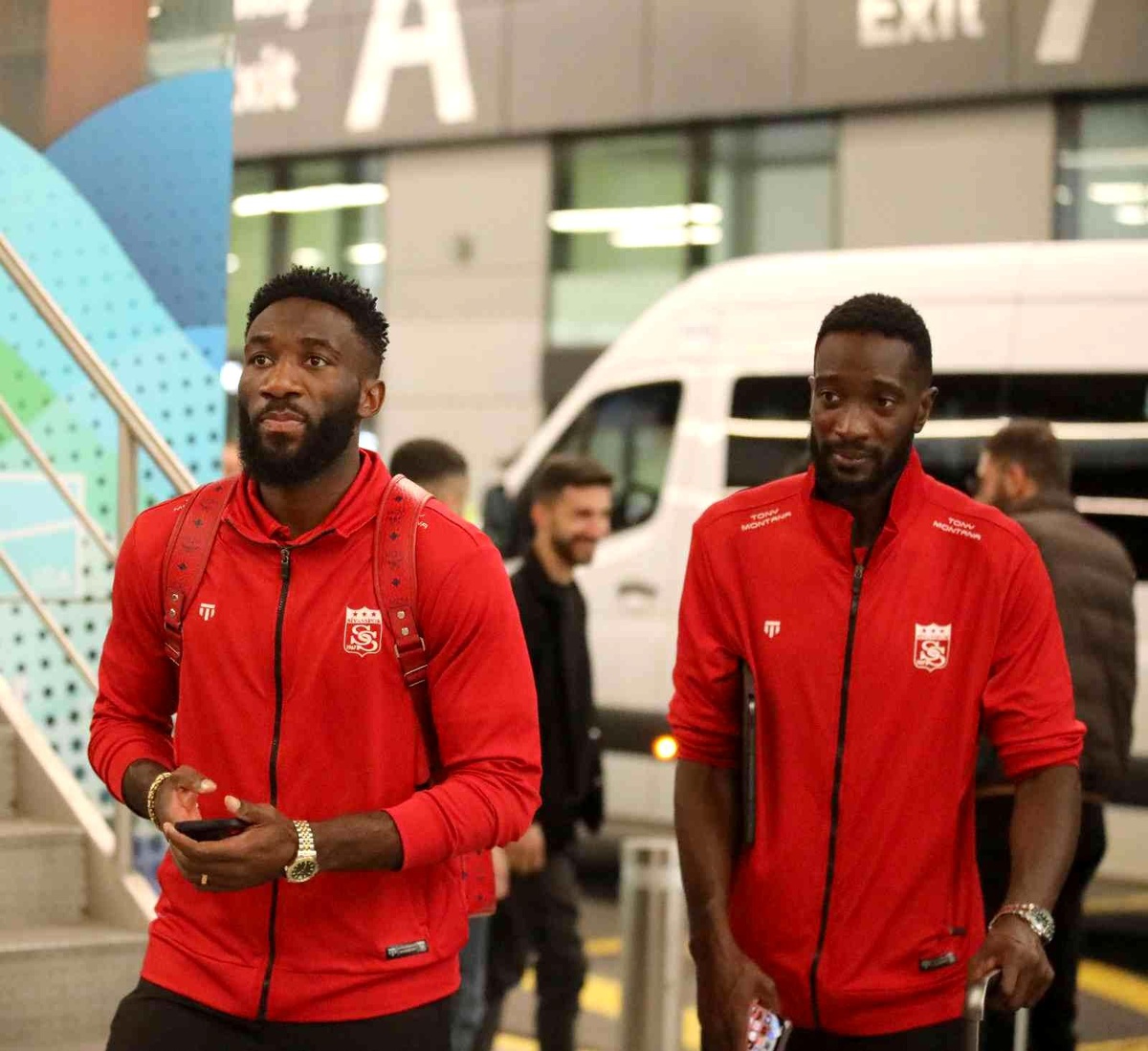 Sivasspor kafilesi İstanbul\'a ulaştı