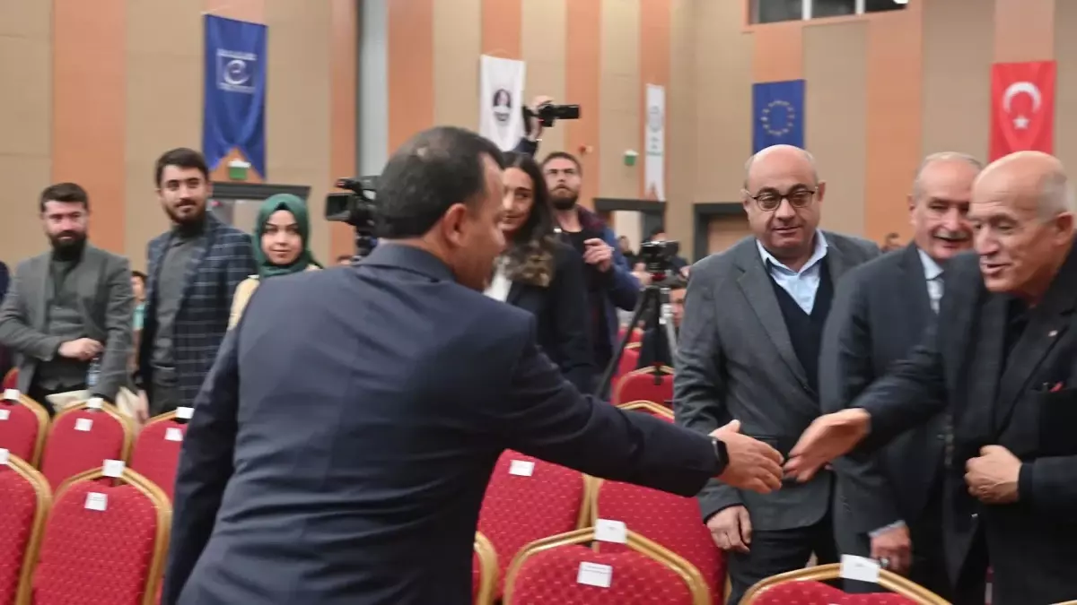 Anayasa Mahkemesi Başkanı Arslan: "Temel Hak ve Özgürlüklerin Korunmadığı, Hakların Sistematik Bir Şekilde İhlal Edildiği Yerde Gelişme Sağlanamaz"