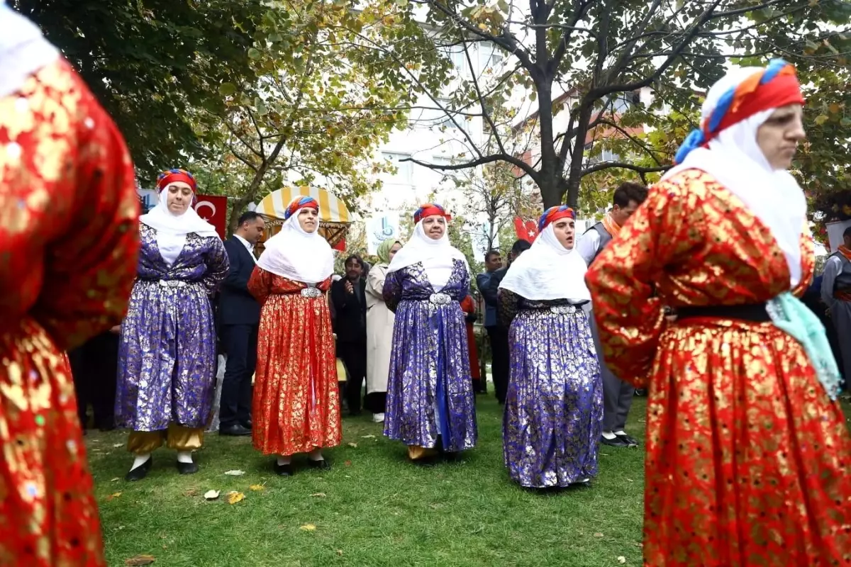 Bağcılar'da 8. geleneksel kestane hasadı yapıldı