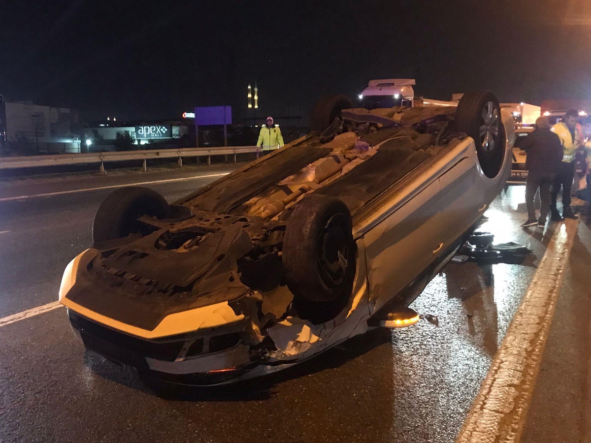 Bağcılar\'daki trafik kazasında 1 kişi yaralandı