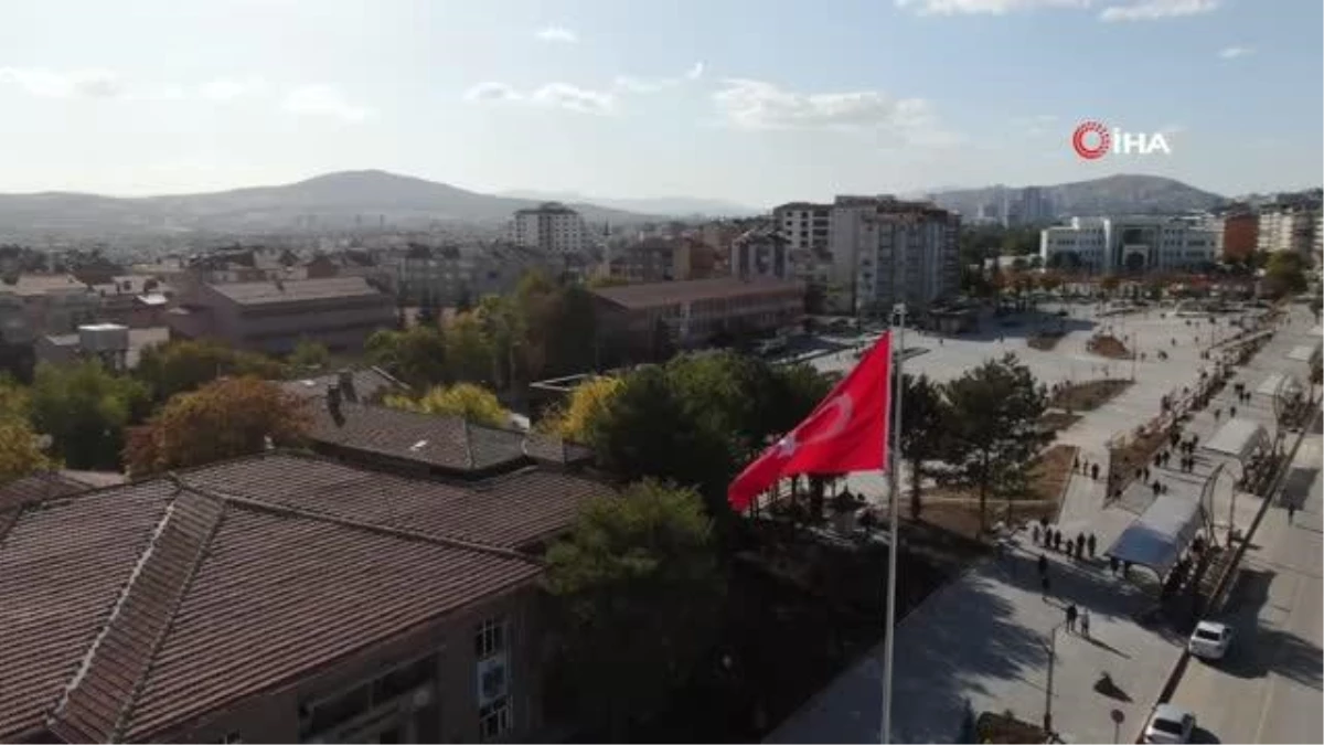 DRON) Elazığlılar Cumhuriyet Meydanı\'yla nefes alacak