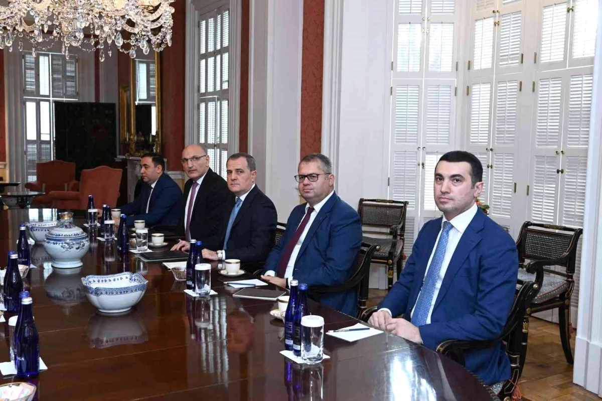 Ermenistan ve Azerbaycan dışişleri bakanları ABD\'de bir araya geldi