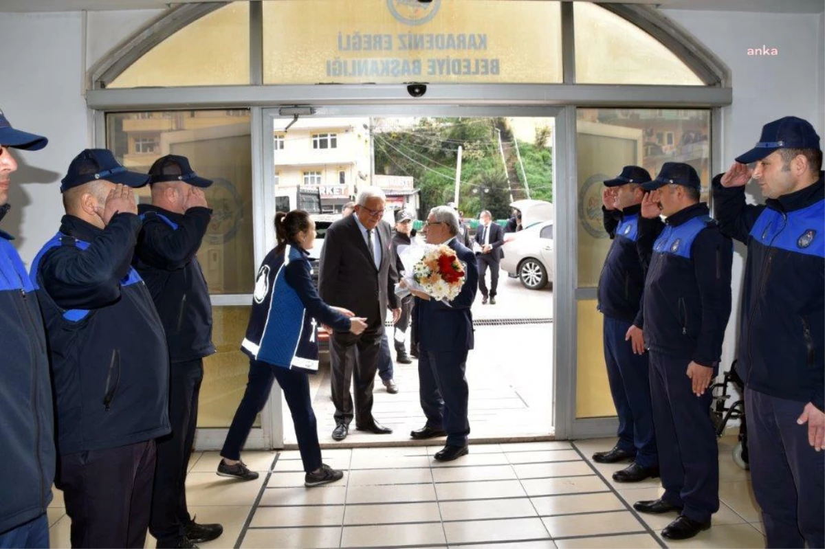 Eski Deniz Kuvvetleri Komutanı Metin Ataç, Kdz Ereğli Belediye Başkanı Posbıyık\'ı Ziyaret Etti