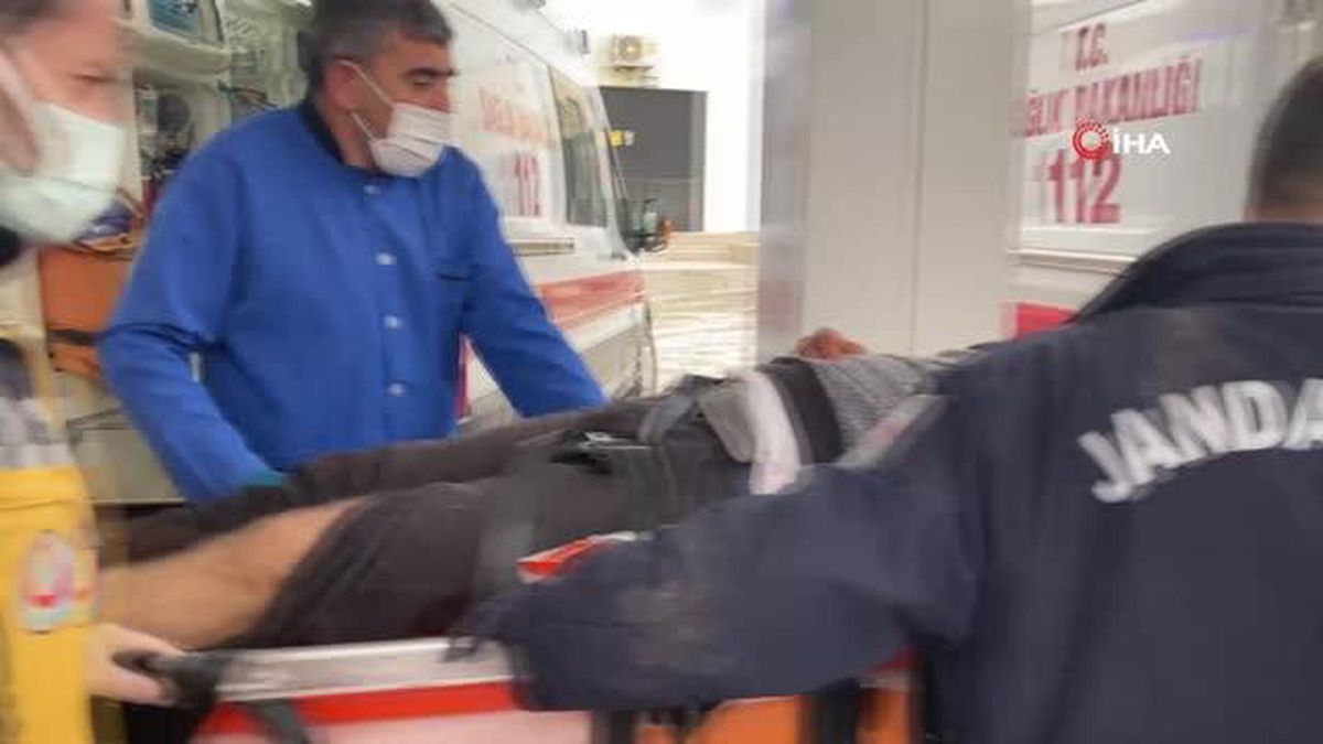 Göçmenleri taşıyan otobüs devrildi: 2 ölü, 40 yaralı